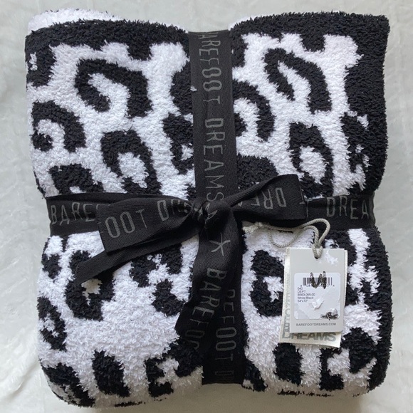 Barefoot Dreams In The Wild Throw Blanket